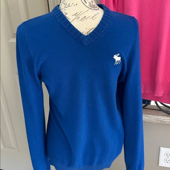 Abercrombie & Fitch Pink Sweater - Picture 2 of 6